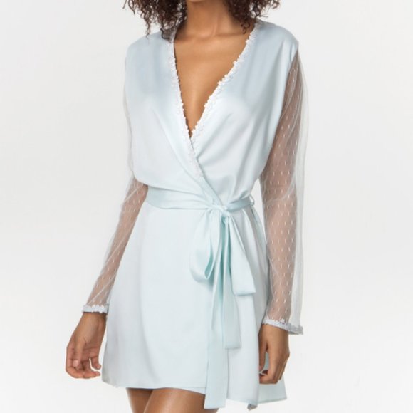 Flora Nikrooz Other - FLORA NIKROOZ Bridal Robe-Sea Glass--Sz M (NWT)